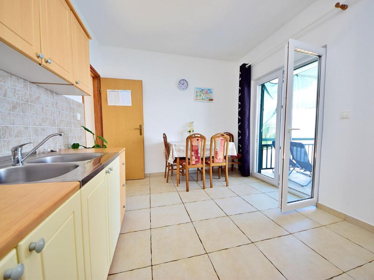 Holiday Home Tina - Hvr501 By Interhome Gdinj Exterior foto